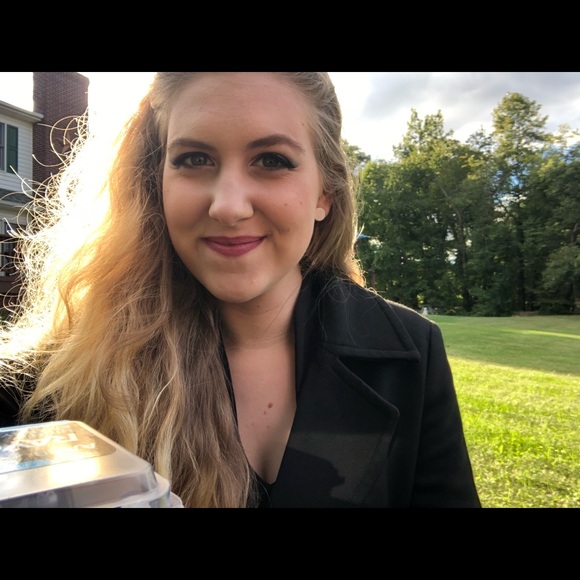 Meet your Posher, Bethany - Picture 3 of 7